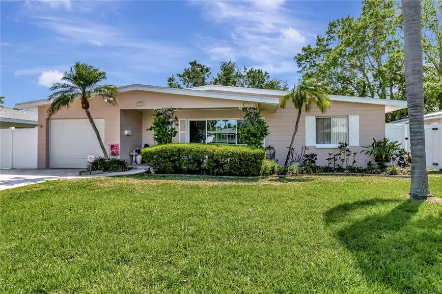 940 43RD AVE NE, St Petersburg, FL 33703