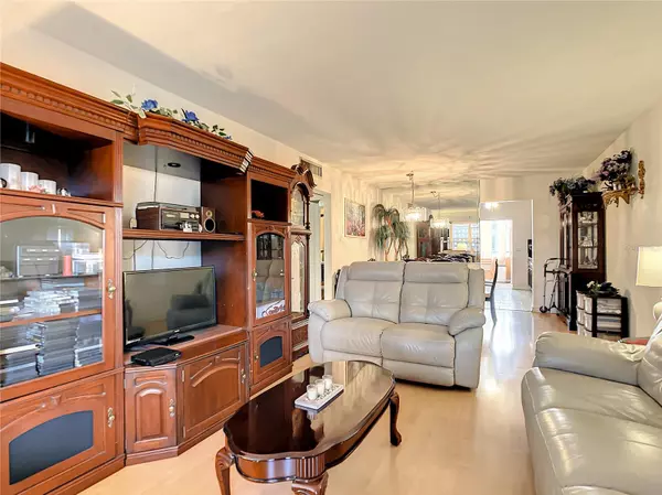 St Petersburg, FL 33710,5150 10TH AVE N #302