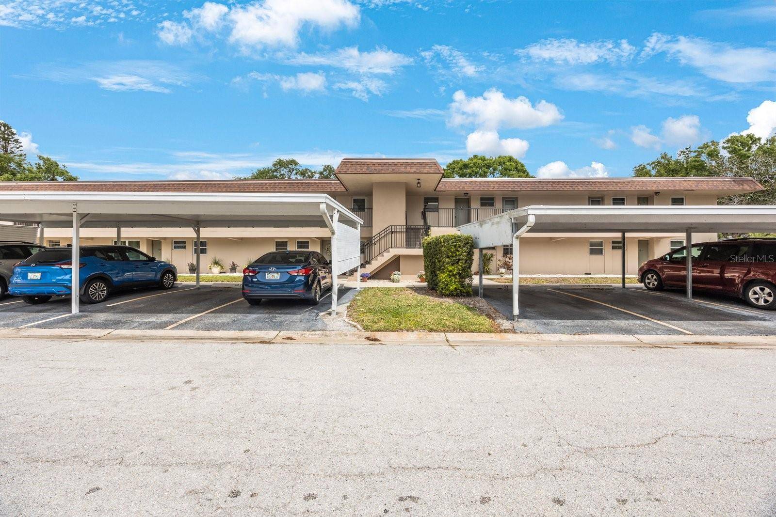 St Petersburg, FL 33708,9945 47TH AVE N #203