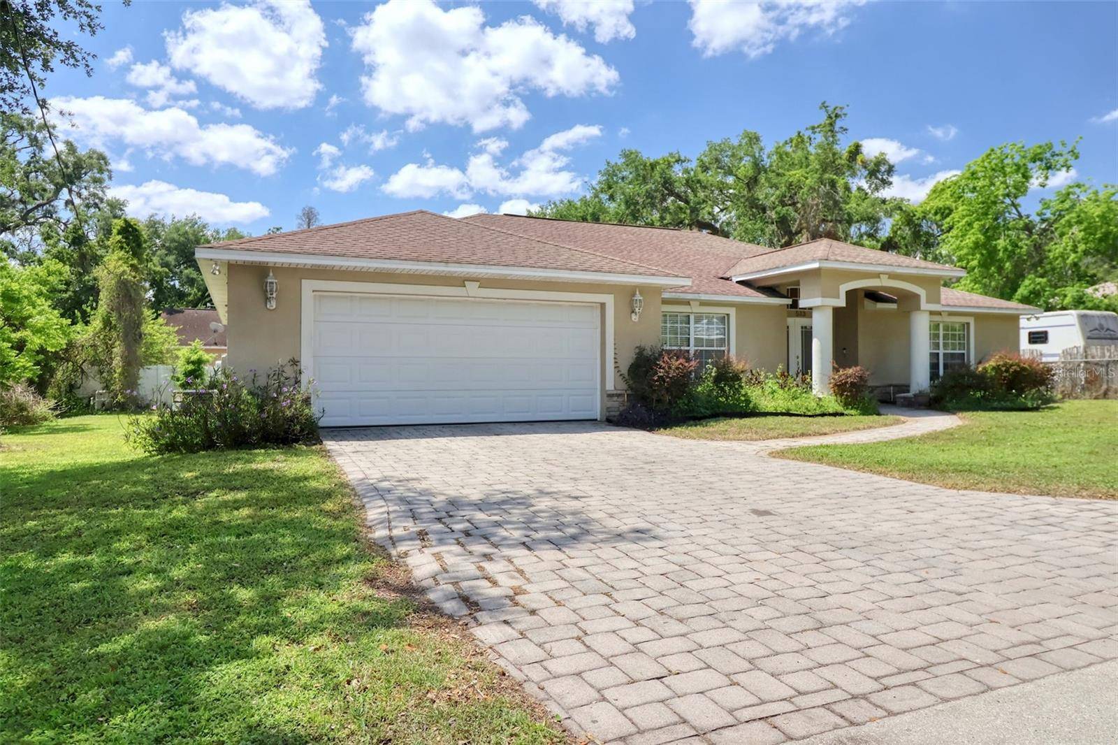 Seffner, FL 33584,513 TWEED AVE