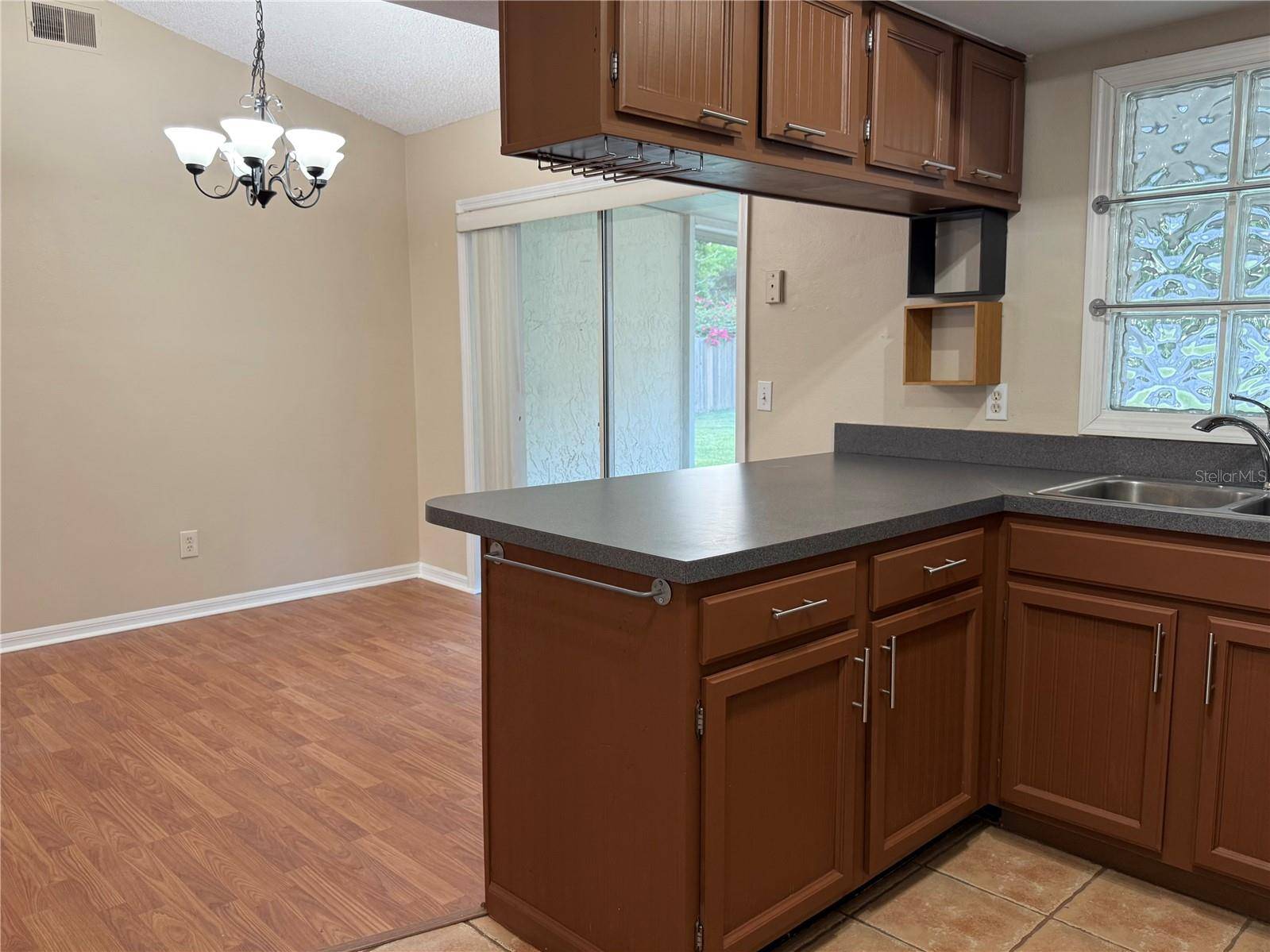 Brandon, FL 33510,2140 REDLEAF DR