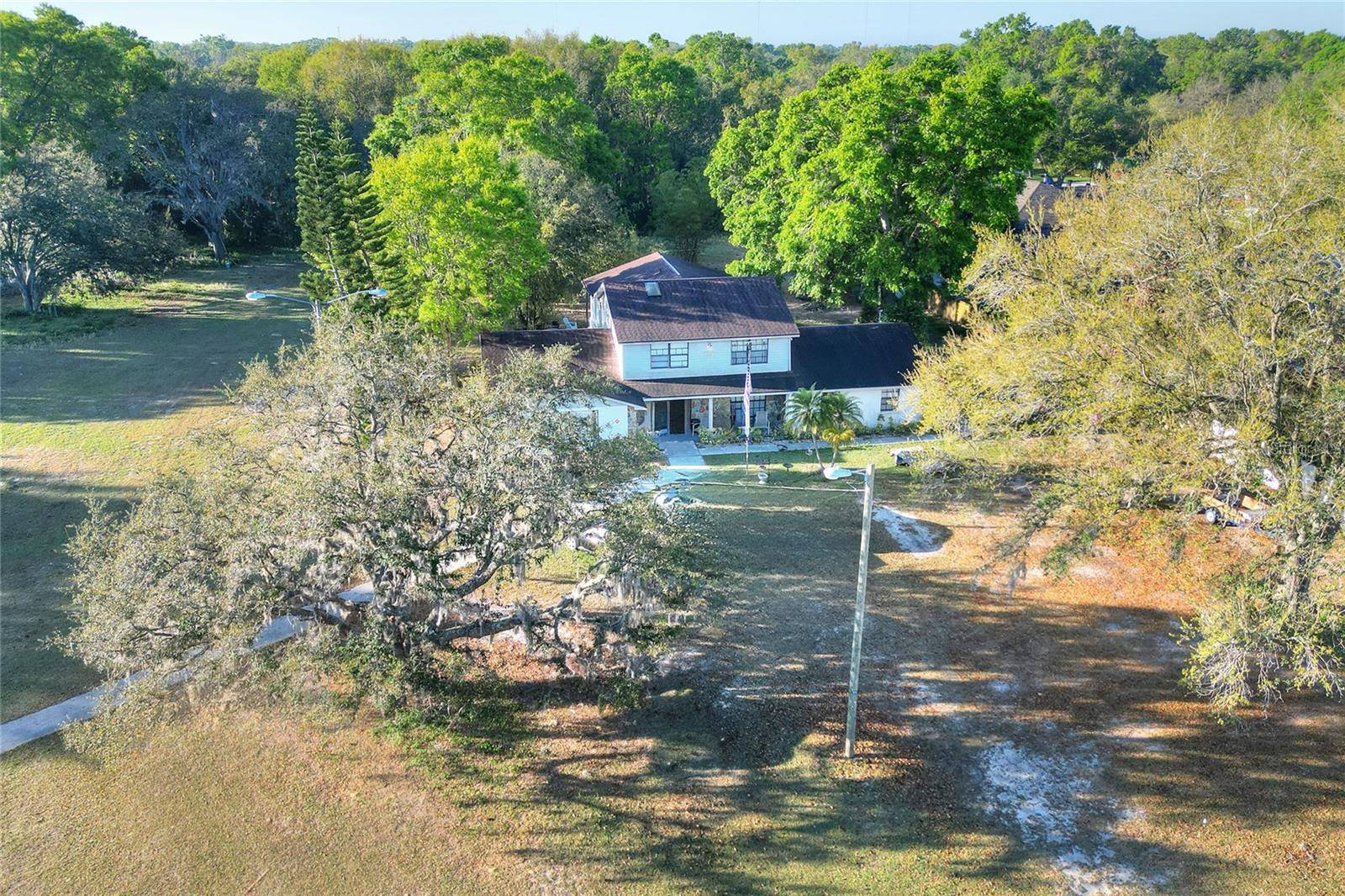 Valrico, FL 33594,4207 E LUMSDEN RD