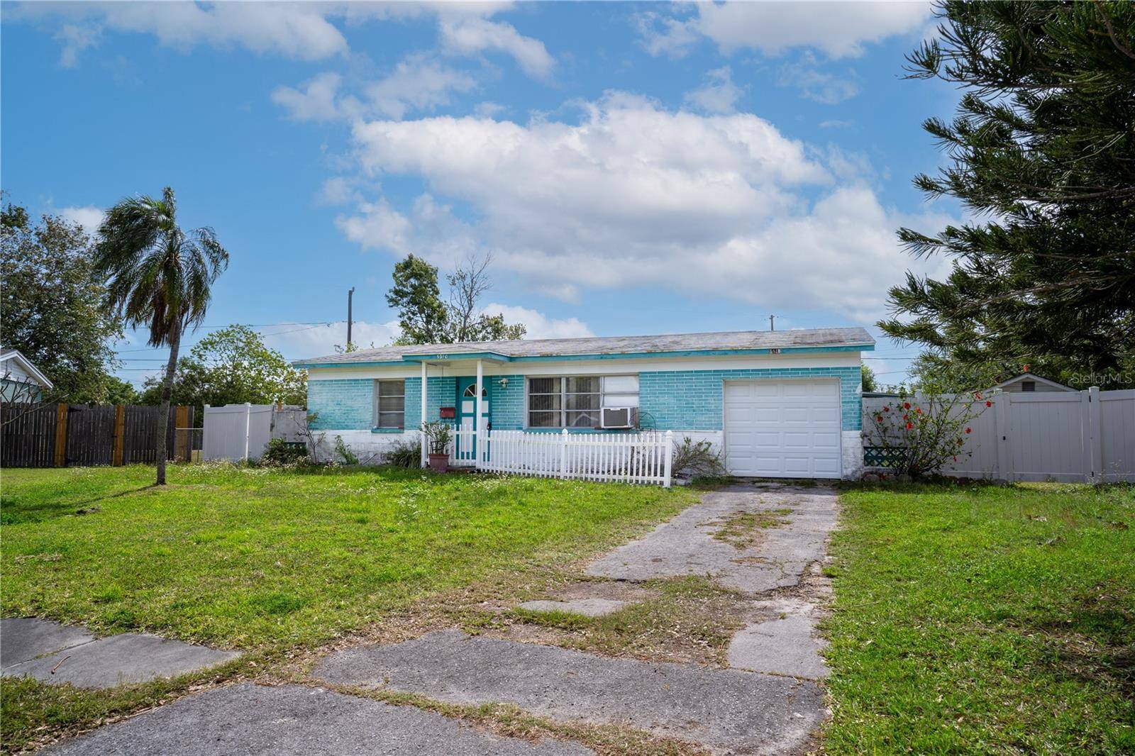 Pinellas Park, FL 33781,5910 82ND TER N