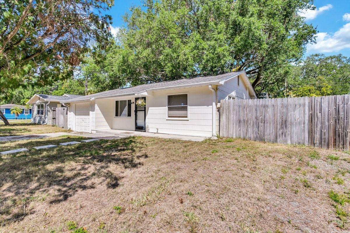 St Petersburg, FL 33702,129 NW LINCOLN CIR N