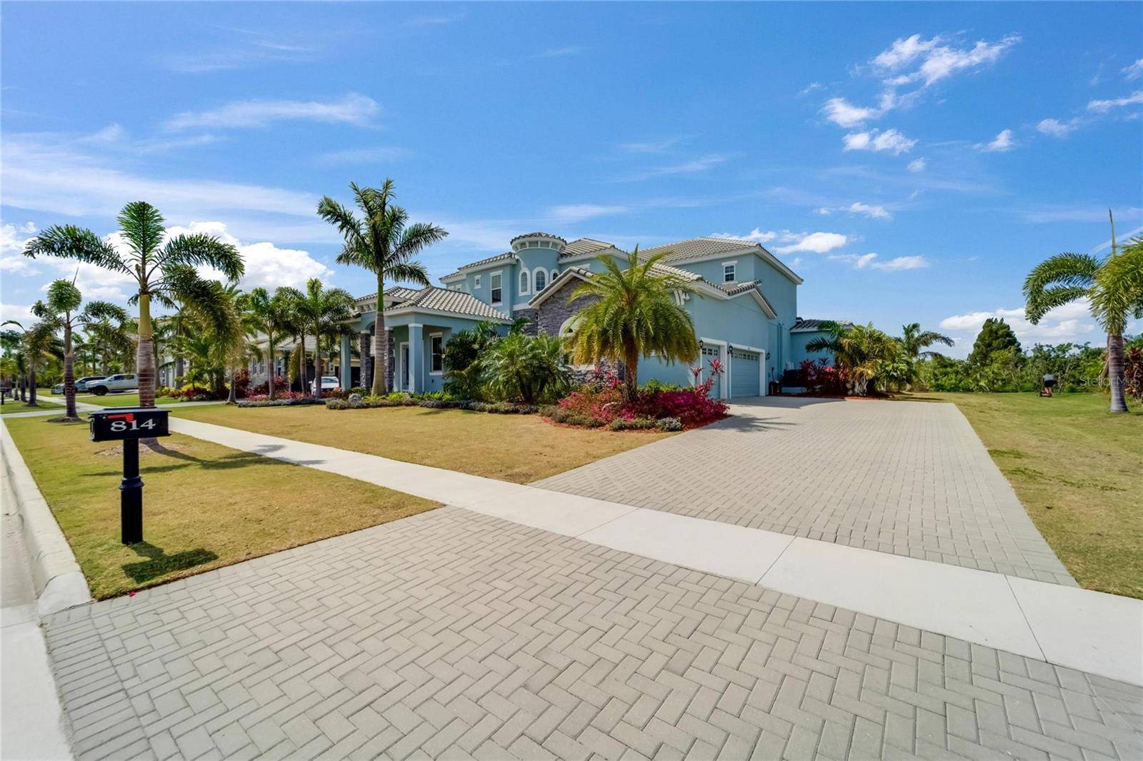 Apollo Beach, FL 33572,814 MANNS HARBOR DR
