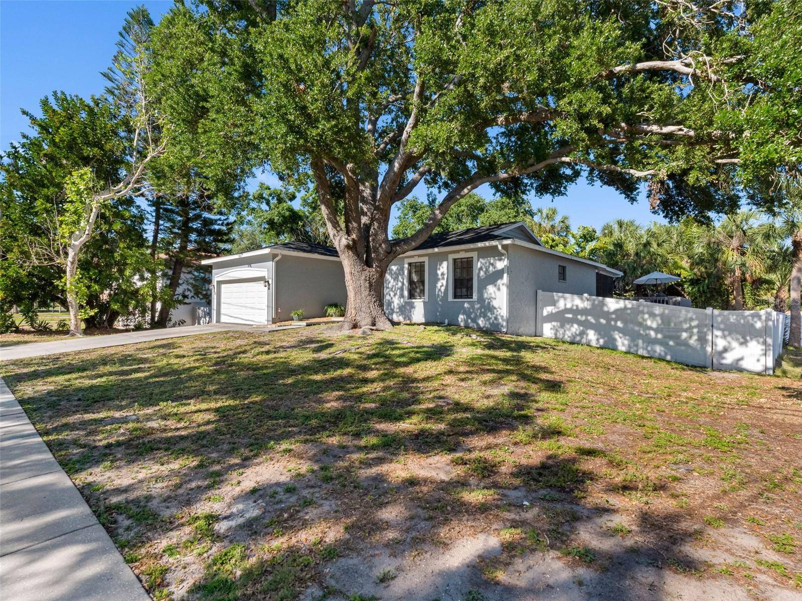 Oldsmar, FL 34677,303 NATIONAL ORANGE AVE