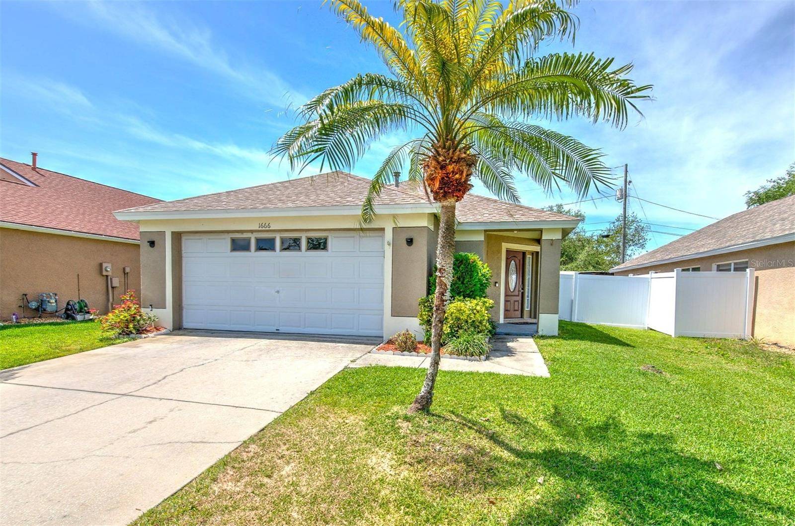 1666 MEADOW OAK LN, Tarpon Springs, FL 34689