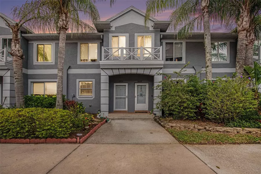 18111 PARADISE POINT DR, Tampa, FL 33647
