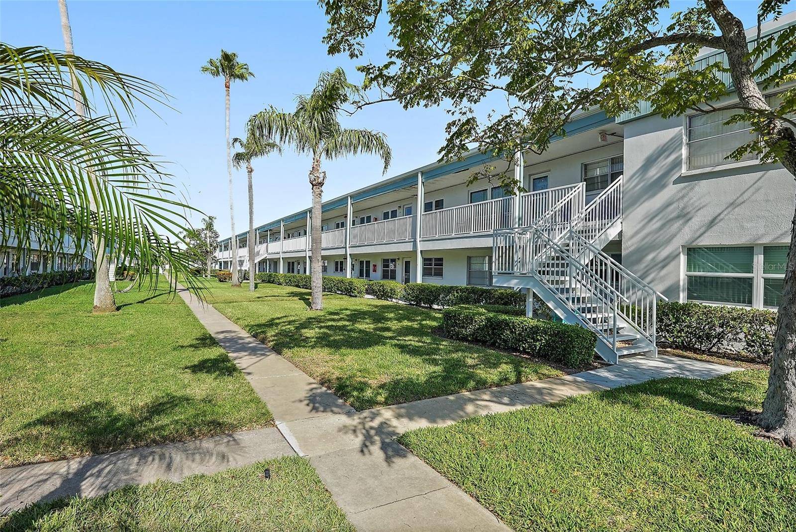 5246 81 ST N #24, St Petersburg, FL 33709