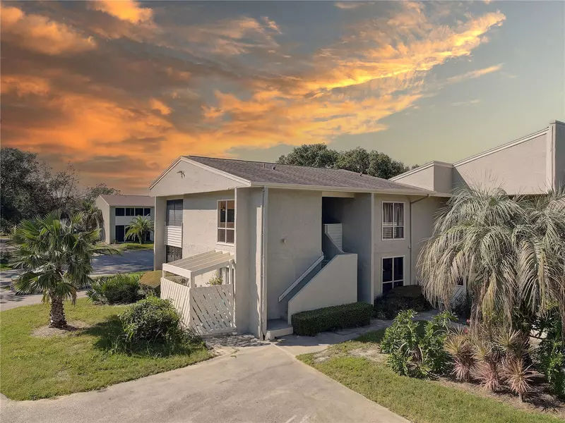 428 WINDRUSH BAY DR #428, Tarpon Springs, FL 34689