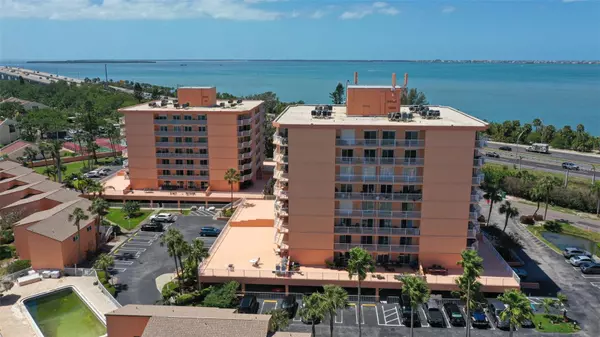 St Petersburg, FL 33711,7432 SUNSHINE SKYWAY LN S #406