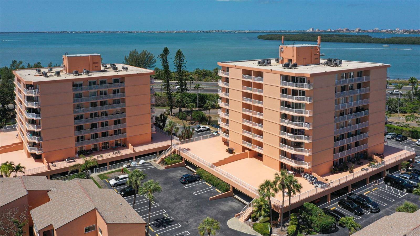 St Petersburg, FL 33711,7432 SUNSHINE SKYWAY LN S #406