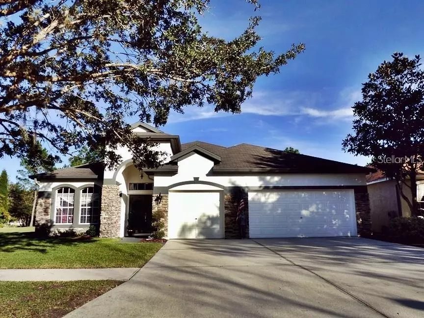 Lithia, FL 33547,5832 HERONVIEW CRESCENT DR