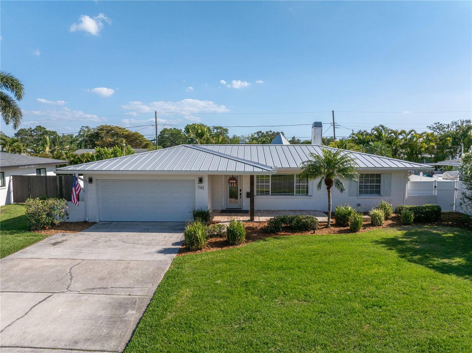 742 45TH AVE NE, St Petersburg, FL 33703