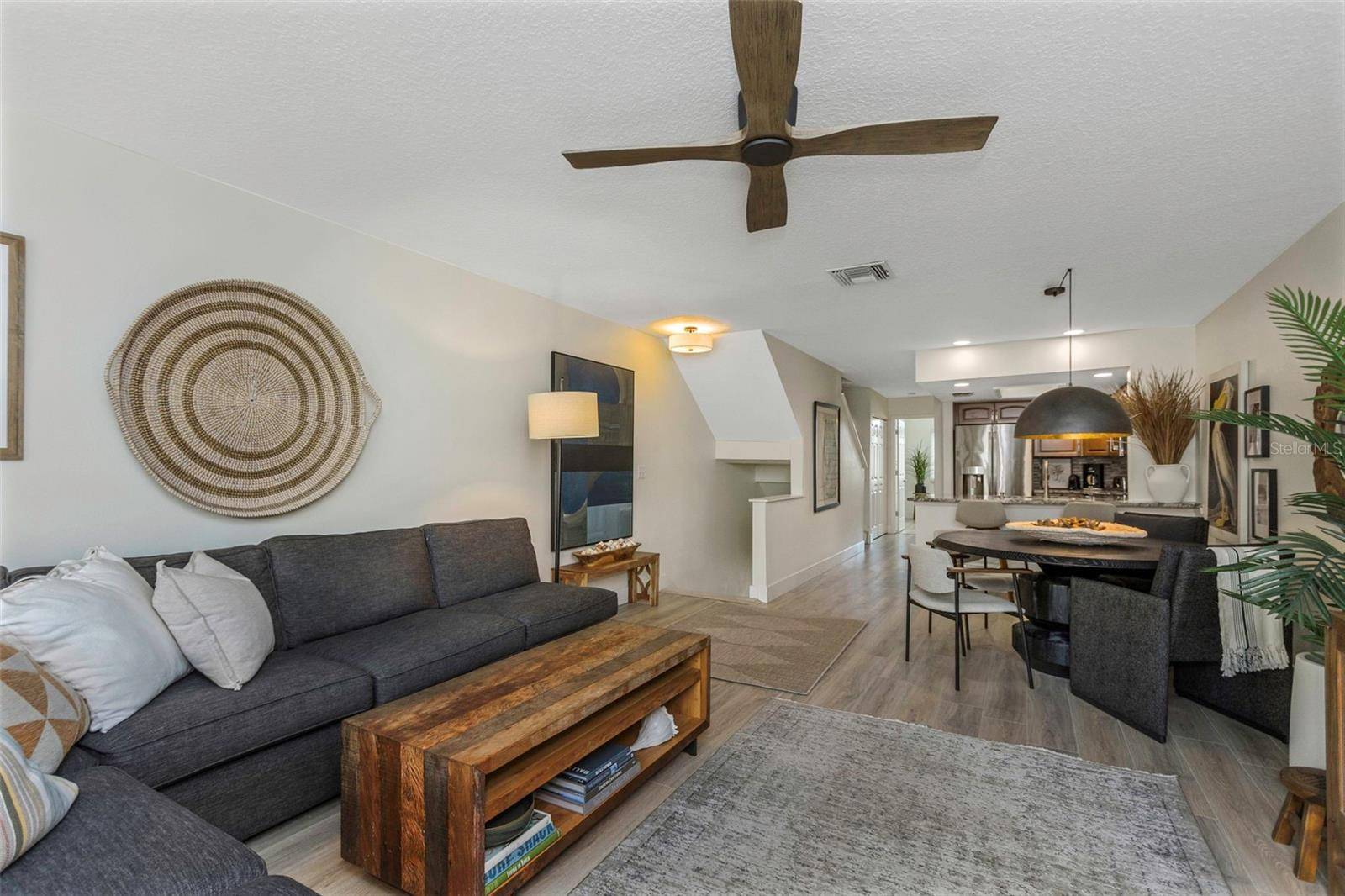 St Petersburg, FL 33715,375 MADEIRA CIR