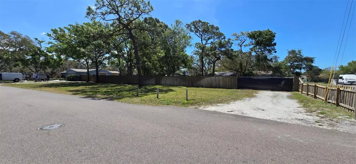 Seminole, FL 33776,13296 98TH AVE N