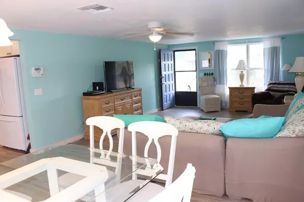 Dunedin, FL 34698,658 ROANOKE ST