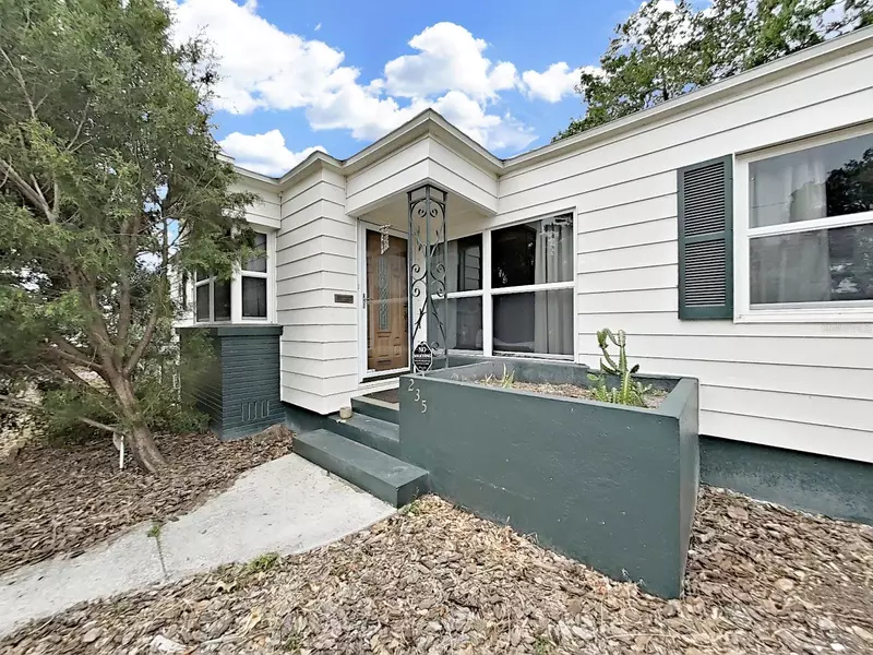 235 38TH ST S, St Petersburg, FL 33711