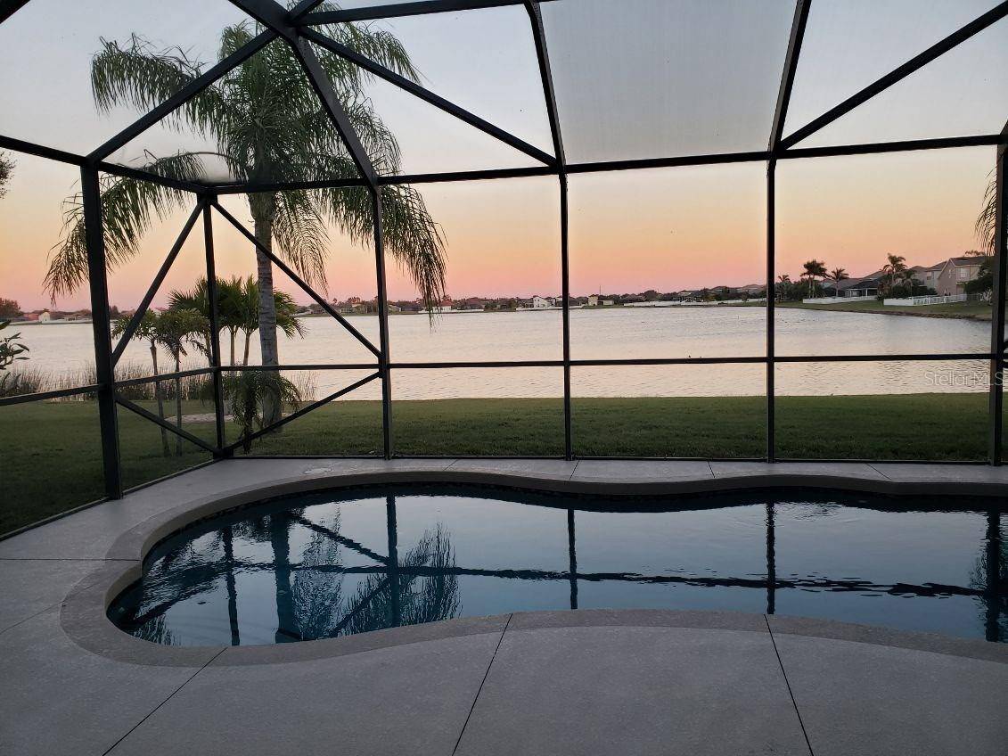 Ruskin, FL 33570,1806 MIRA LAGO CIR