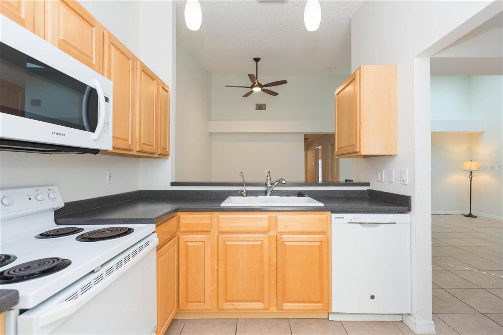 Largo, FL 33771,3777 MISSION CT