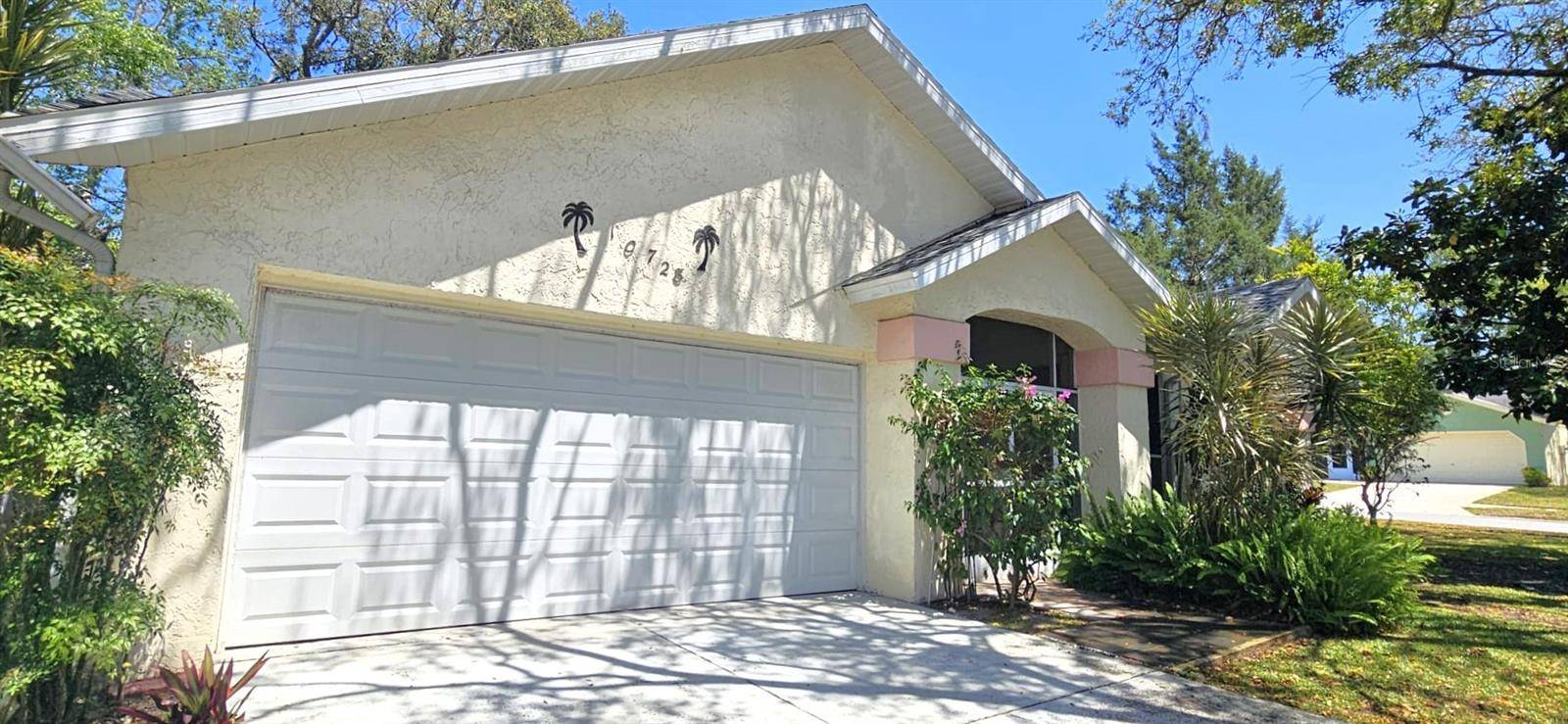 Port Richey, FL 34668,10728 FALLEN LEAF LN