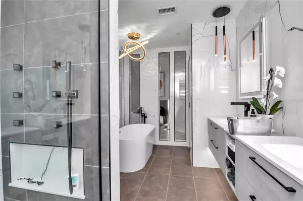 Tampa, FL 33602,449 S 12TH ST #504