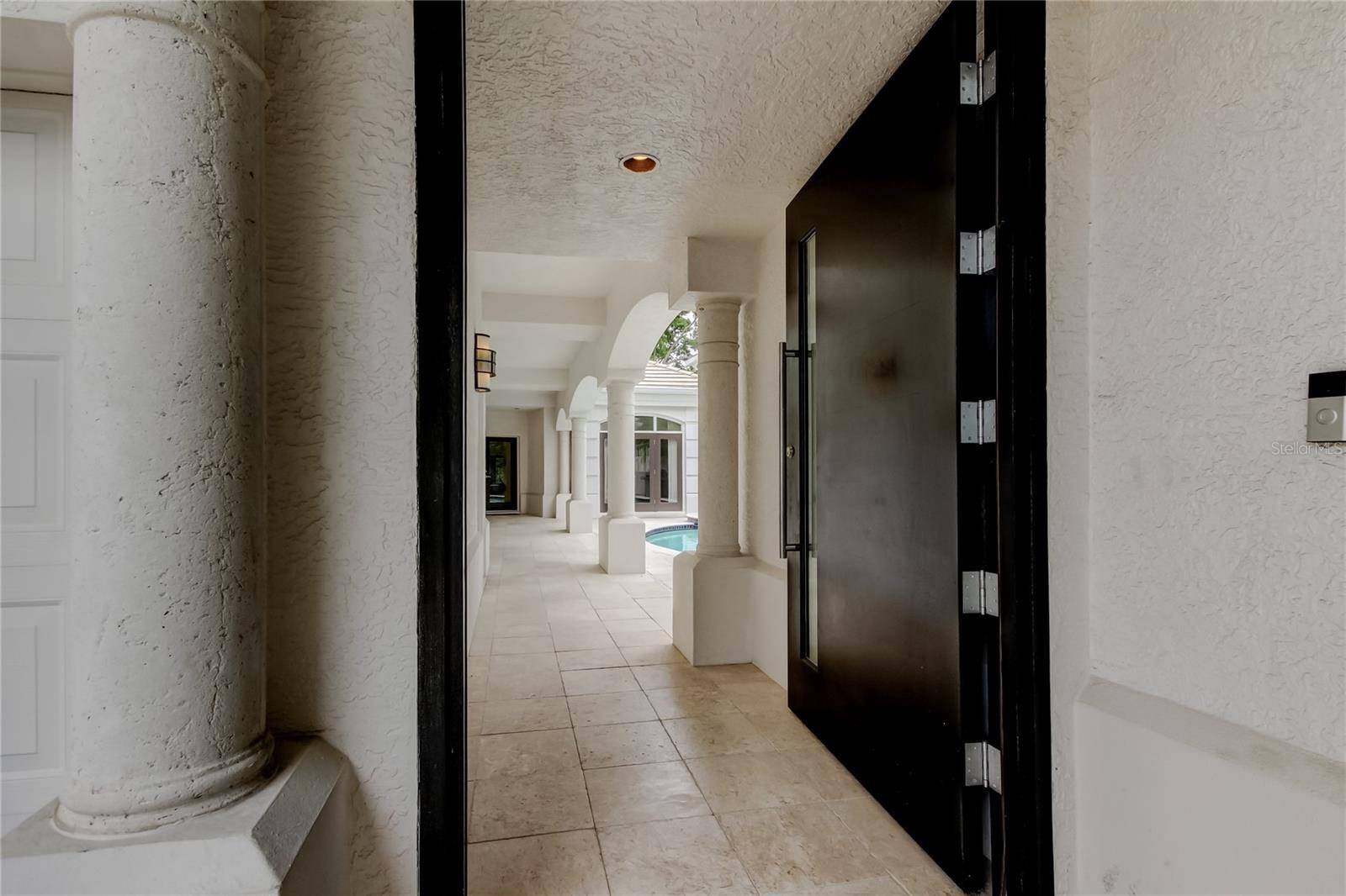 Tampa, FL 33602,905 MOORING CIR