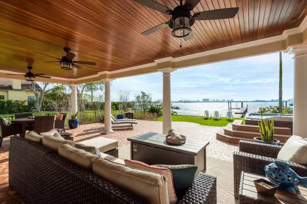 1748 SUNSET DR, Clearwater, FL 33755