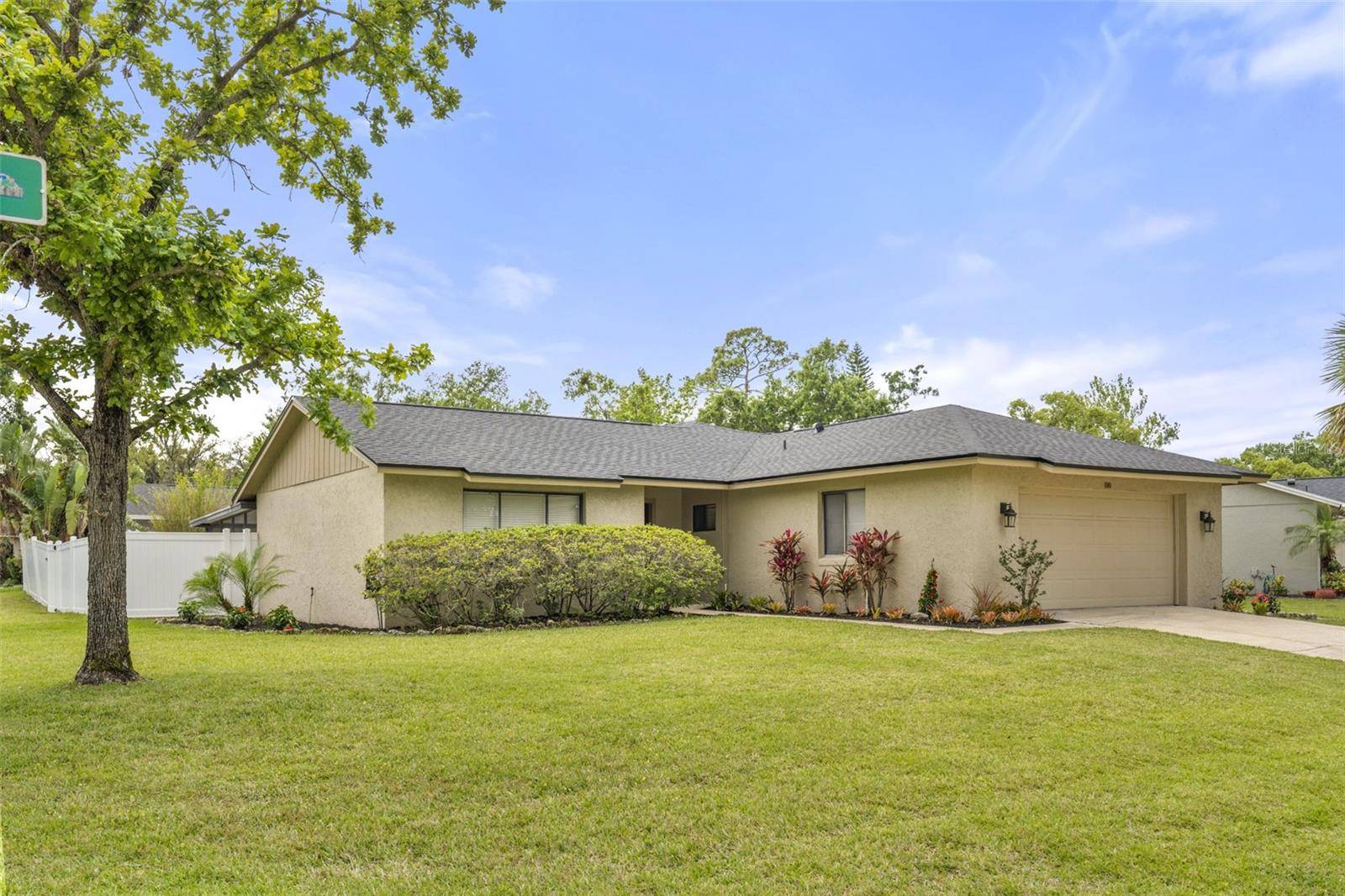 100 ESSEX DR, Longwood, FL 32779