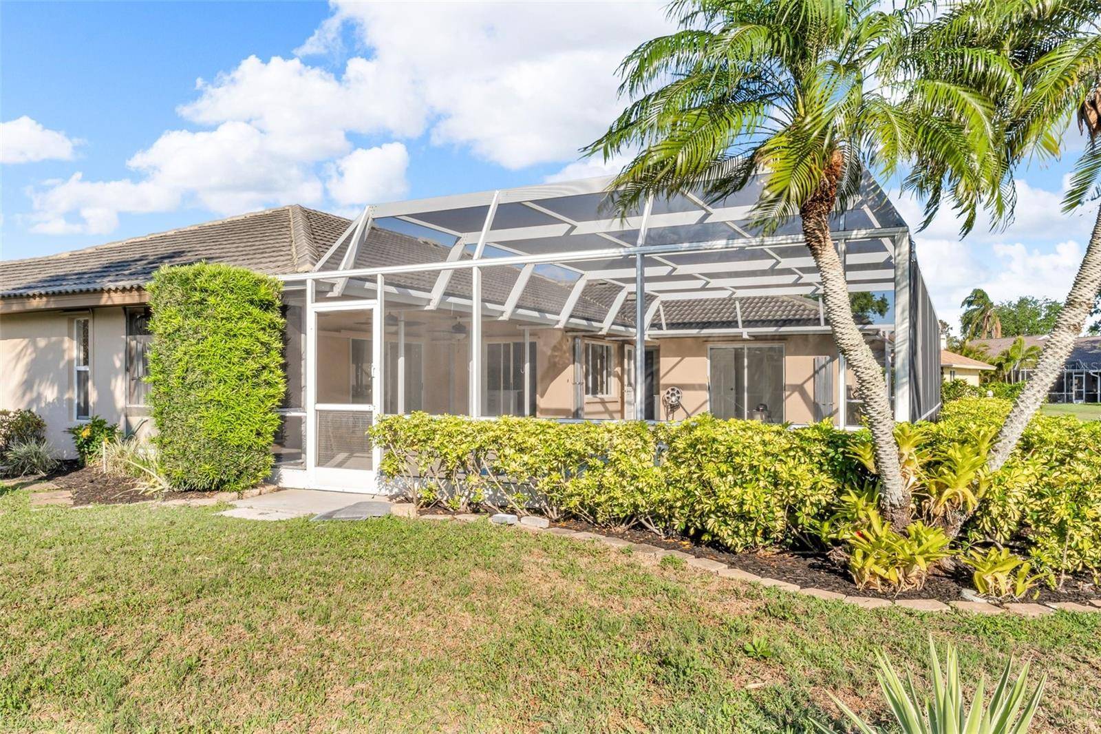 Sarasota, FL 34243,6994 COUNTRY LAKES CIR