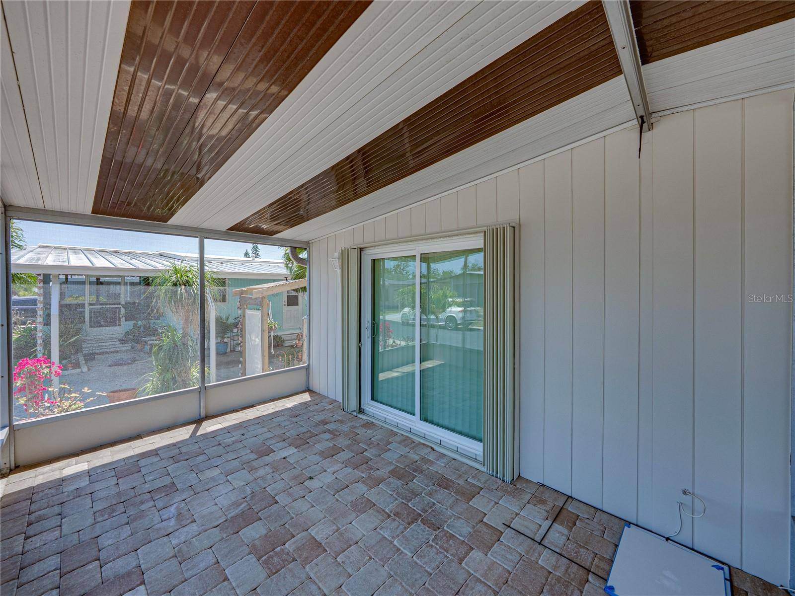 St Petersburg, FL 33709,6950 46TH AVE N #4