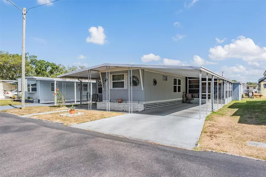 37025 LOIS AVE, Zephyrhills, FL 33542