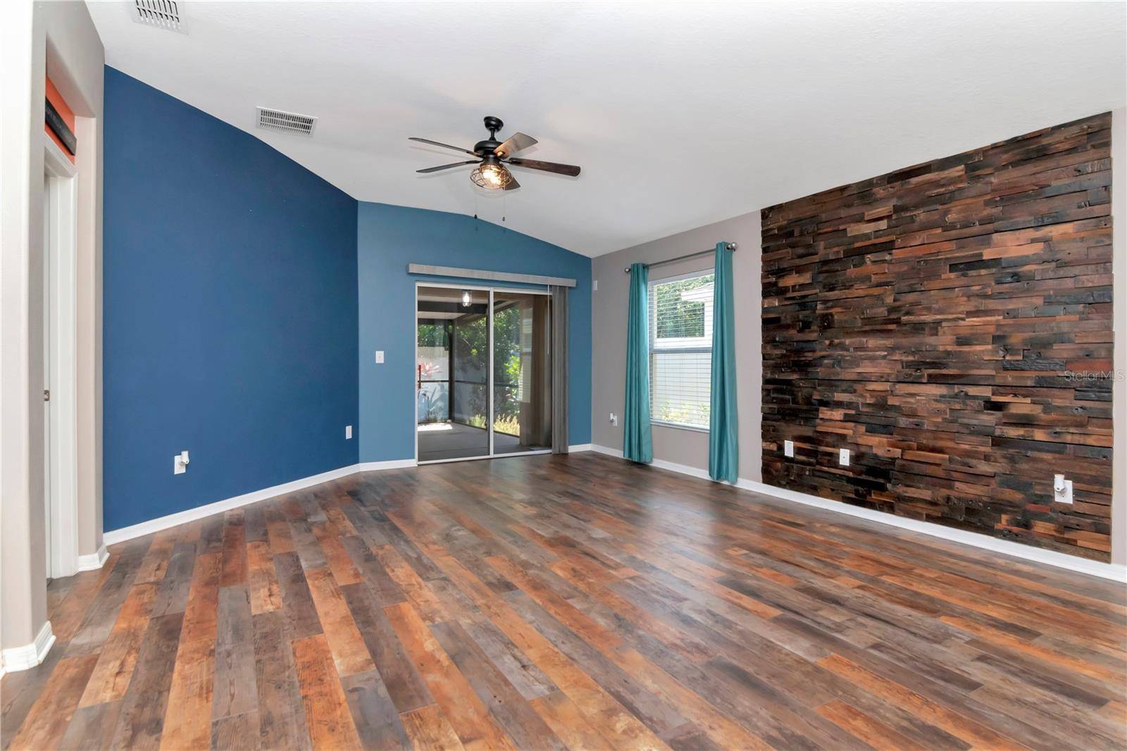 Ruskin, FL 33570,1505 TRAILWATER ST