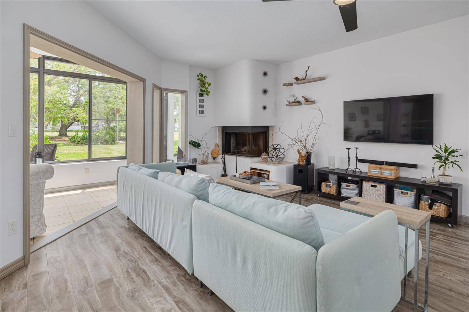 Oldsmar, FL 34677,60 WOODRIDGE CIR