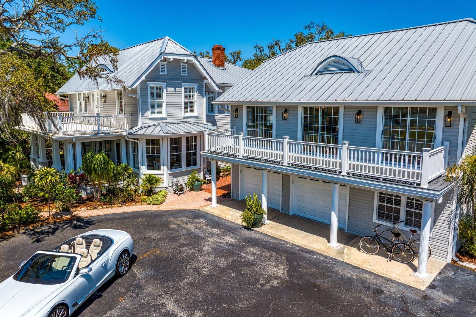 147 & 139 EDGEWATER DR, Dunedin, FL 34698