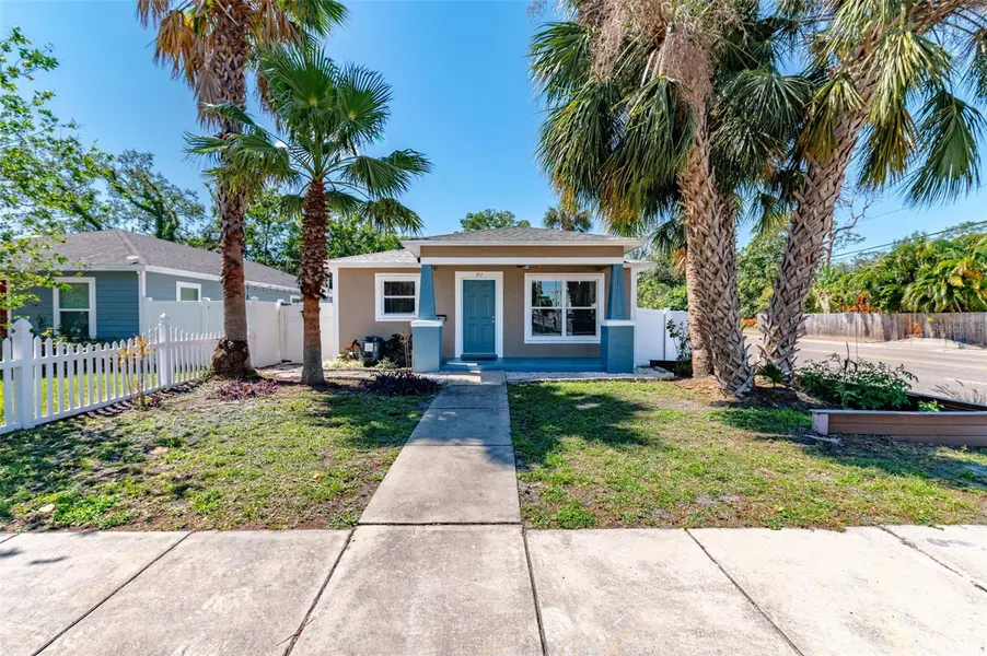 212 28TH ST S, St Petersburg, FL 33712