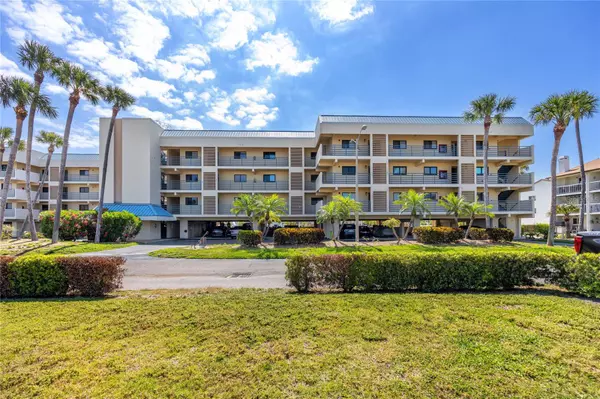 Tierra Verde, FL 33715,363 PINELLAS BAYWAY S #33