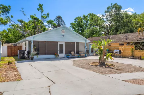 3105 GORDON CT, Tampa, FL 33619