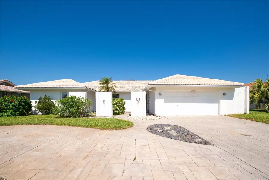 2015 HAWAII AVE NE, St Petersburg, FL 33703