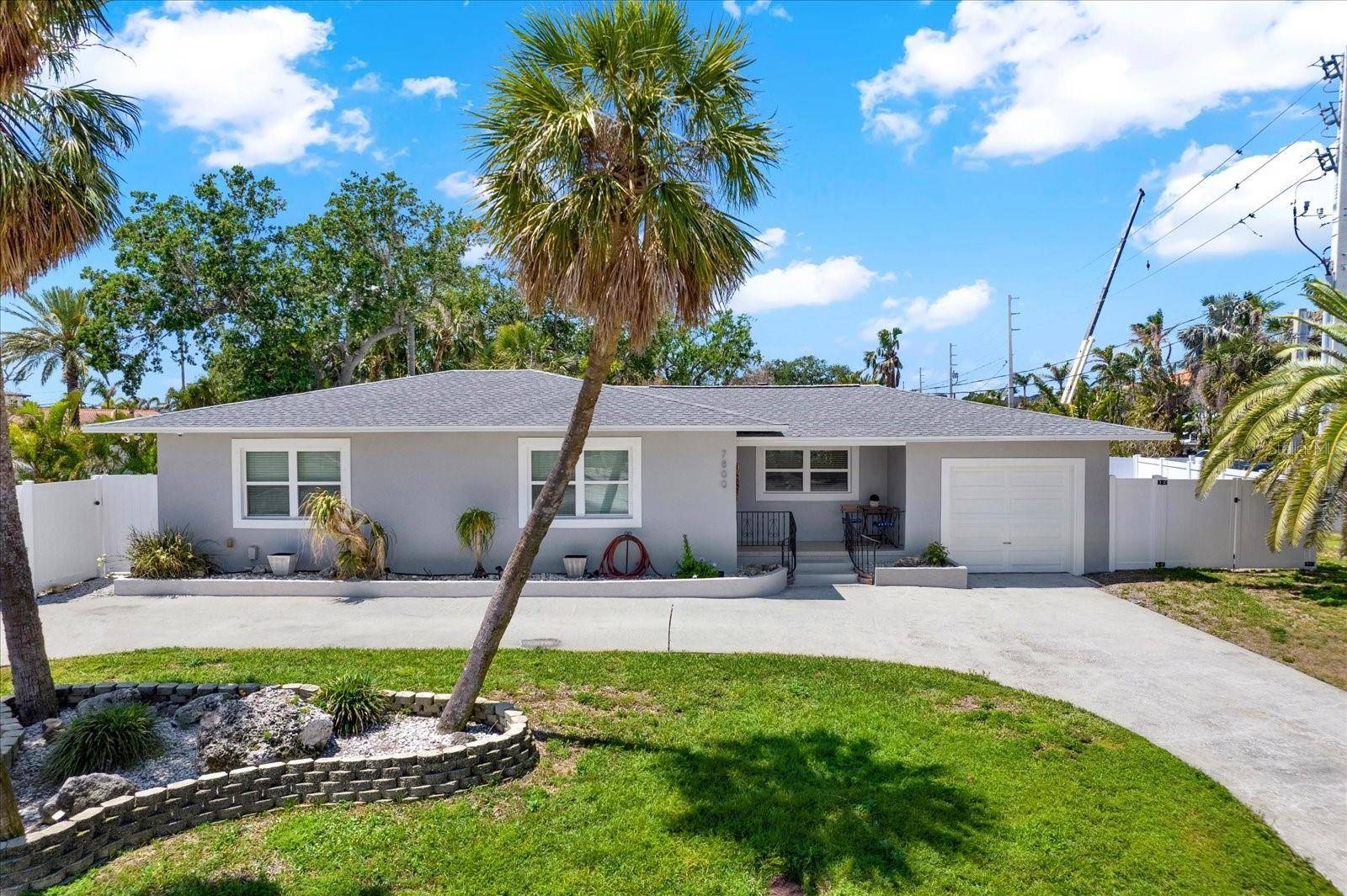 7800 CAUSEWAY BLVD N, St Petersburg, FL 33707