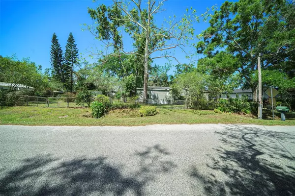 Tampa, FL 33624,12302- PITTSFIELD AVE
