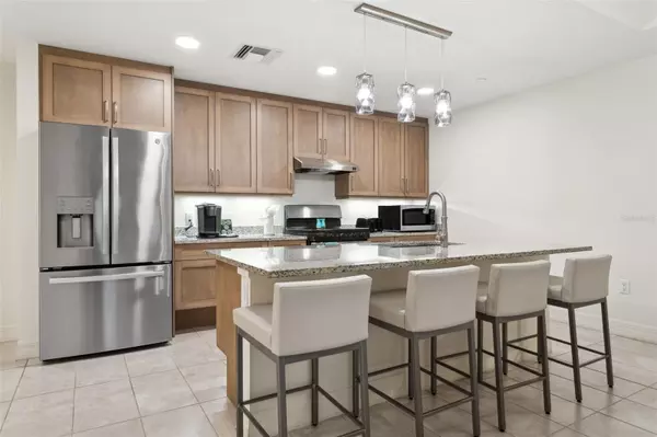 Clearwater Beach, FL 33767,24 AVALON ST #305