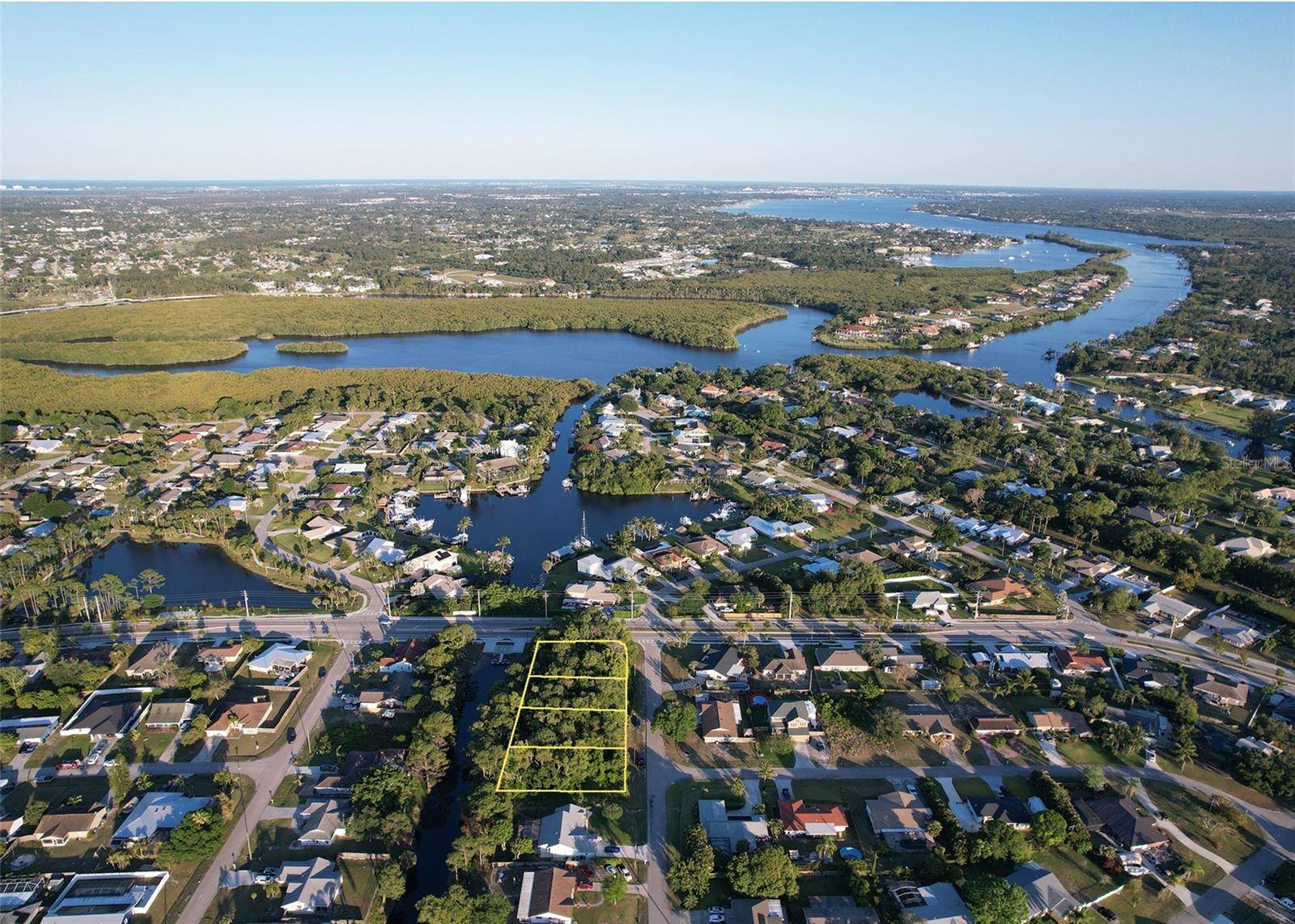 691 SE DELANCEY LN, Port St Lucie, FL 34984