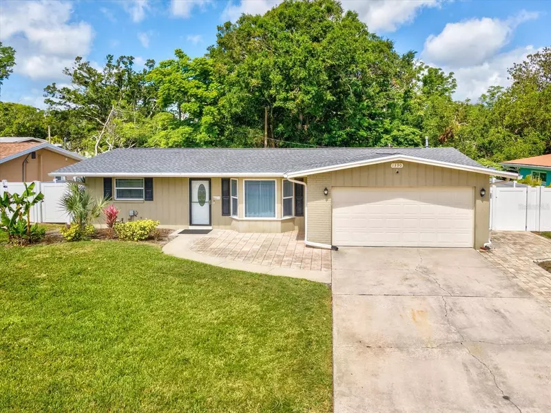 1390 S HILLCREST AVE, Clearwater, FL 33756