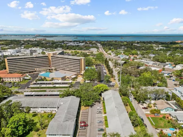 Dunedin, FL 34698,500 GLENNES LN #205