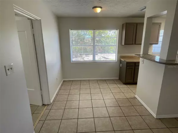 Bradenton, FL 34207,6411 26TH ST W