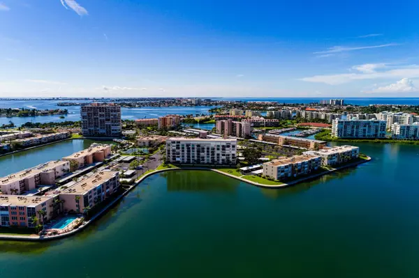 South Pasadena, FL 33707,7700 SUN ISLAND DR S #506