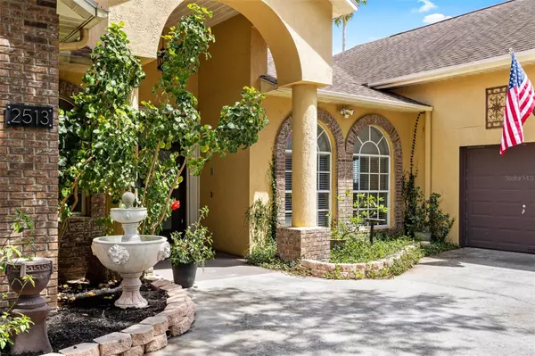 Valrico, FL 33596,2513 REGAL RIVER RD