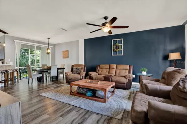 Seffner, FL 33584,11041 BLACK SWAN CT