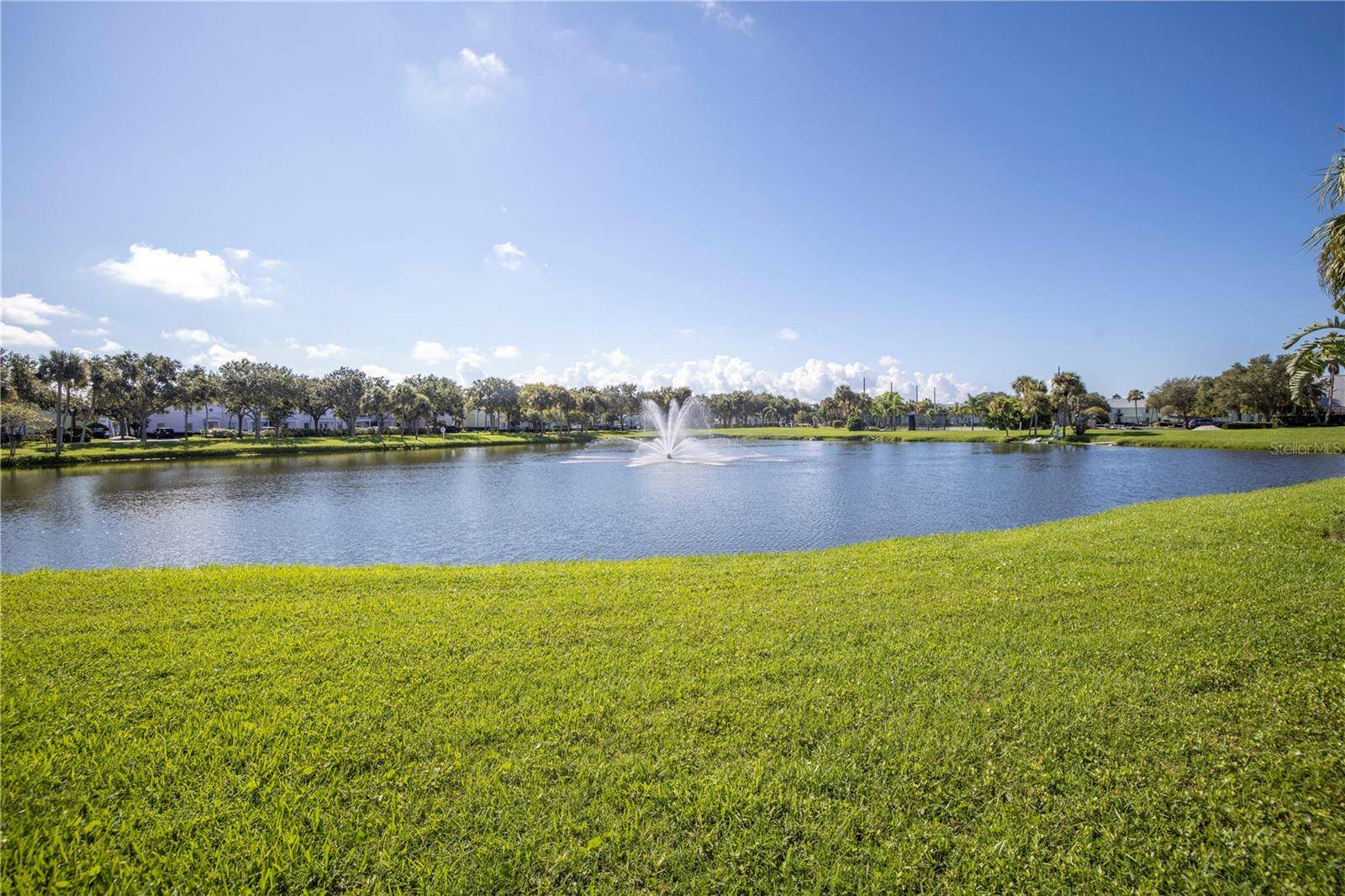 St Petersburg, FL 33705,4816 SNOOK DR SE #F